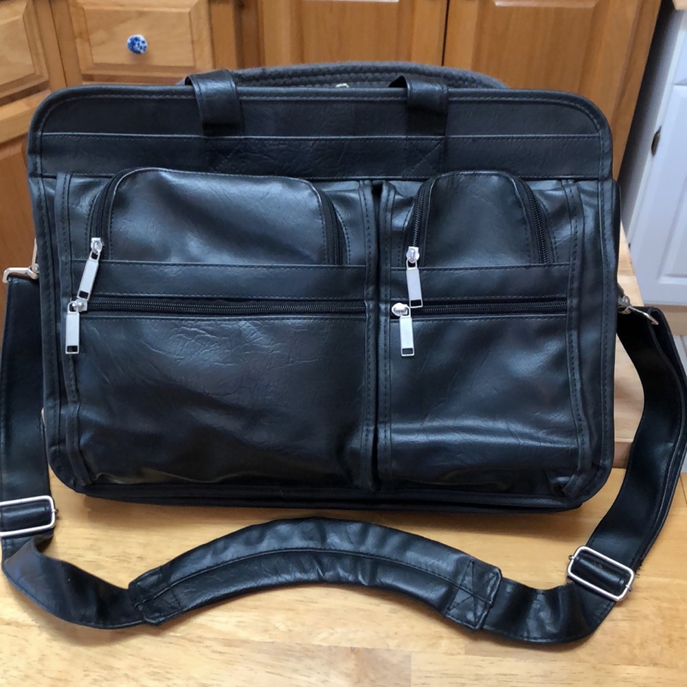 Expandable 12 Pocket Black Work or Travel Bag